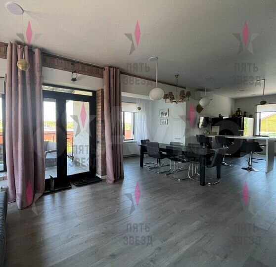 Коттедж 367 м² на участке 20 сот.