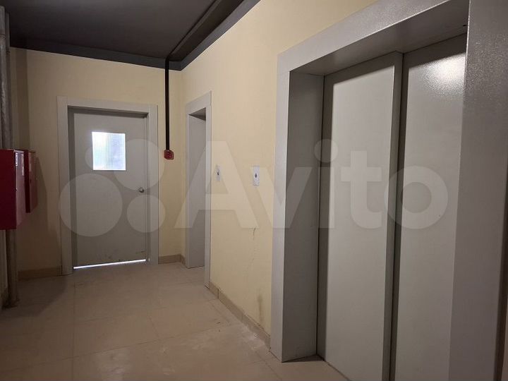 2-к. квартира, 70 м², 3/17 эт.