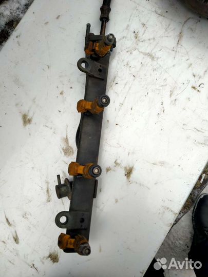 Топливная рампа Митсубиси Лансер 9. 2.0 л