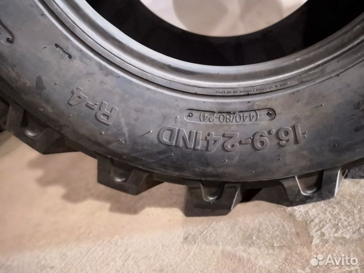 Camso Xtra Wall 16.9 R24