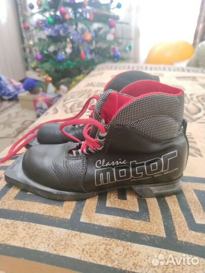 Лыжные ботинки размер 34