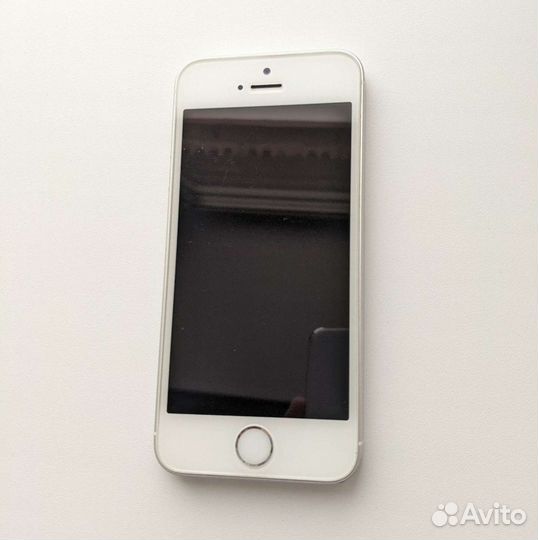 iPhone SE, 32 ГБ