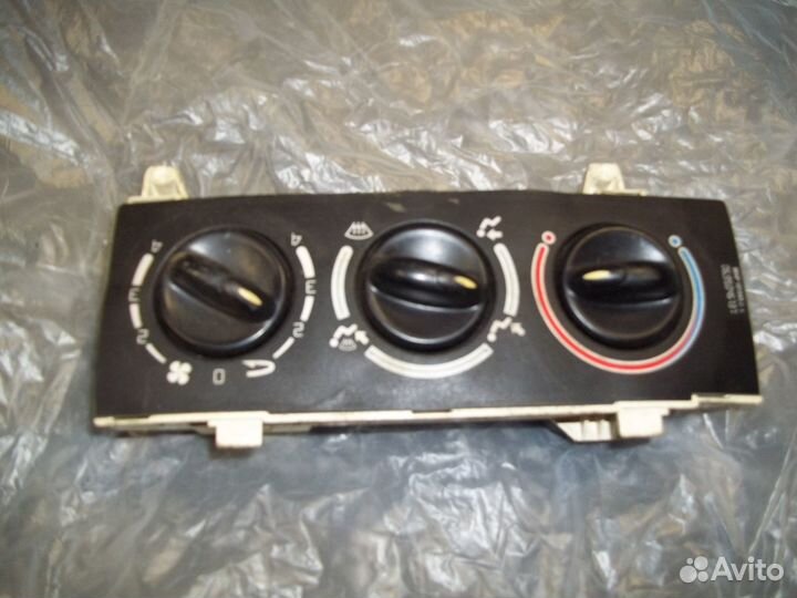 Блок управления отопителем Рено Меган 1