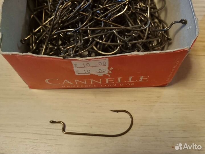 Крючки рыболовные