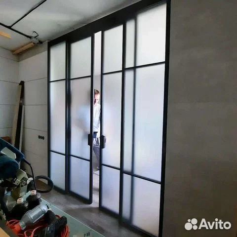 Межкомнатные двери со стеклом