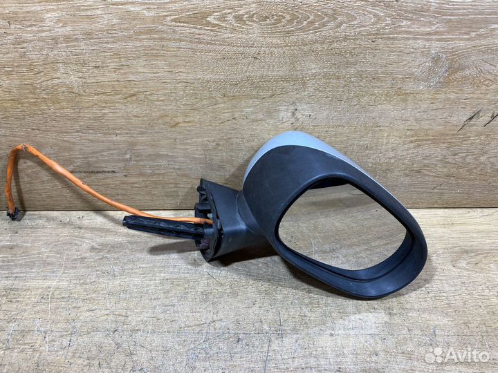 Зеркало правое Renault Modus Арт. 7720666