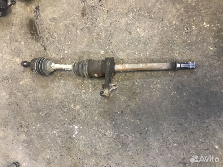 Привод правый Nissan Maxima A33