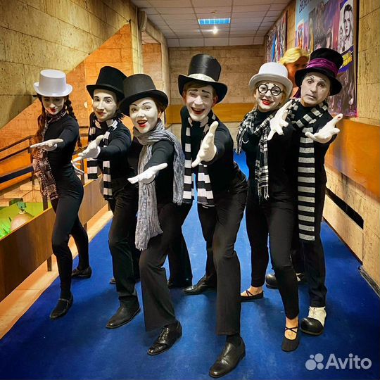 Клоуны, мимы, цирк Белые Клоуны