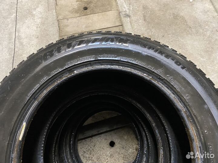 Bridgestone Blizzak Spike-01 225/65 R17 106