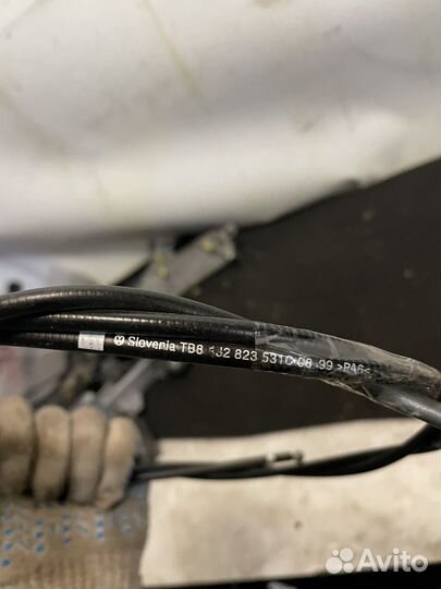 Трос замка капота Volkswagen Bora Golf Jetta