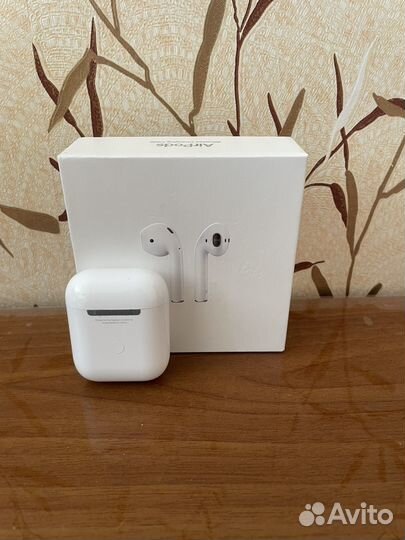 Airpods 2 с беспроводной зарядкой