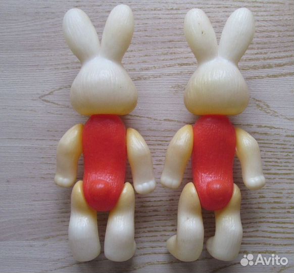 Игрушки СССР пластик чебурашка утюг солдатики