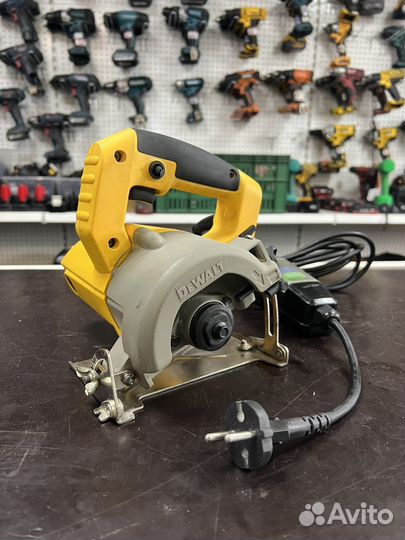Плиткорез с водой dewalt DWC 410