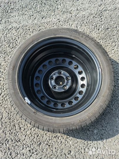 R17 Nokian Tyres Hakka Blue 3 225/45, PCD 5x114.3 DIA 66.1