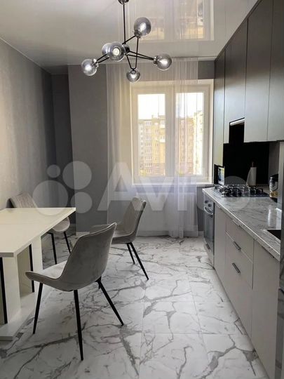 2-к. квартира, 63 м², 6/8 эт.
