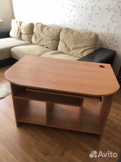 Письменный стол