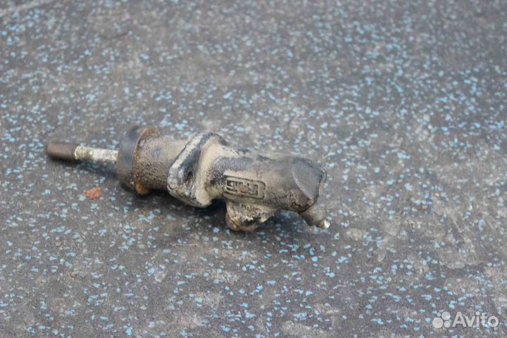 Цилиндр сцепления рабочий BMW 5-Series (бмв 525i)