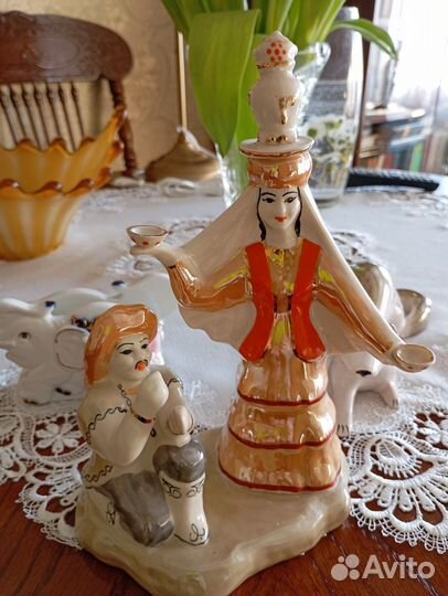 Фарфоровые статуэтки