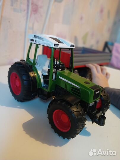 Bruder трактор с прицепом