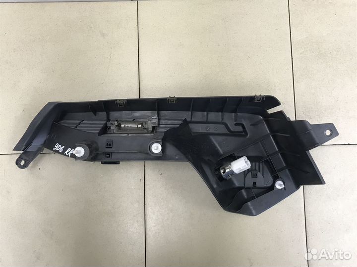 Держатель задней полки Golf V 2003-2009