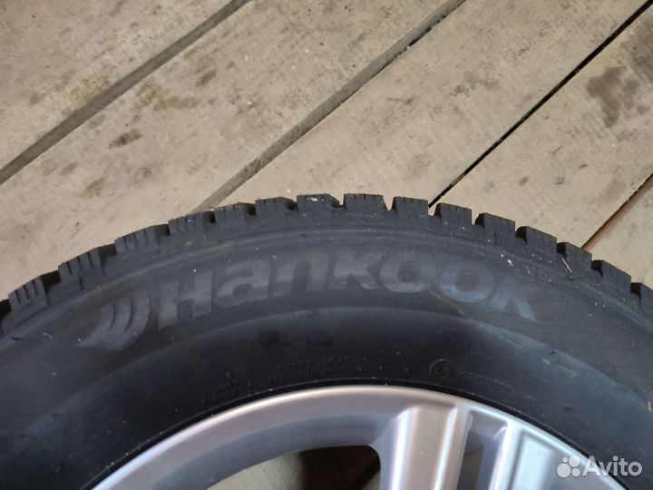Hankook Winter I'Pike 215/65 R16