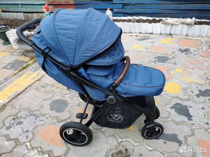 Прогулочная коляска