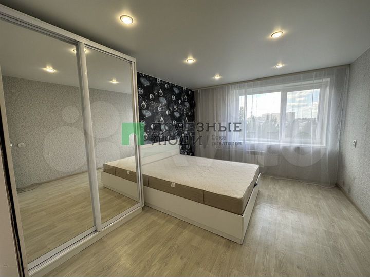 2-к. квартира, 40 м², 3/9 эт.