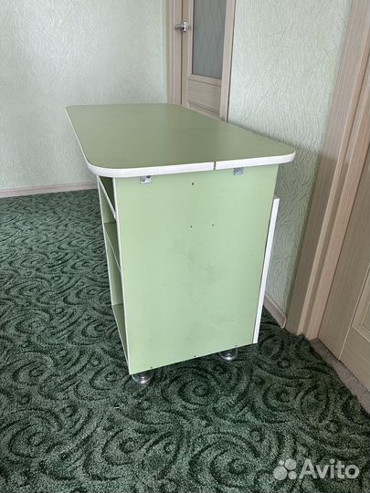 Письменный стол