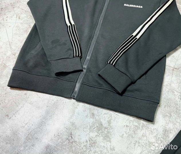 Спортивные костюмы Balenciaga