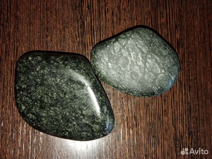 Массажный камень