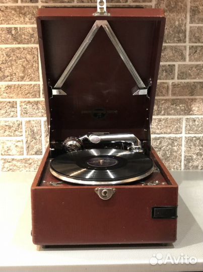 Патефон Columbia 241