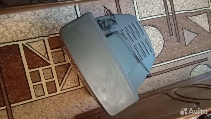 Цветной телевизор
