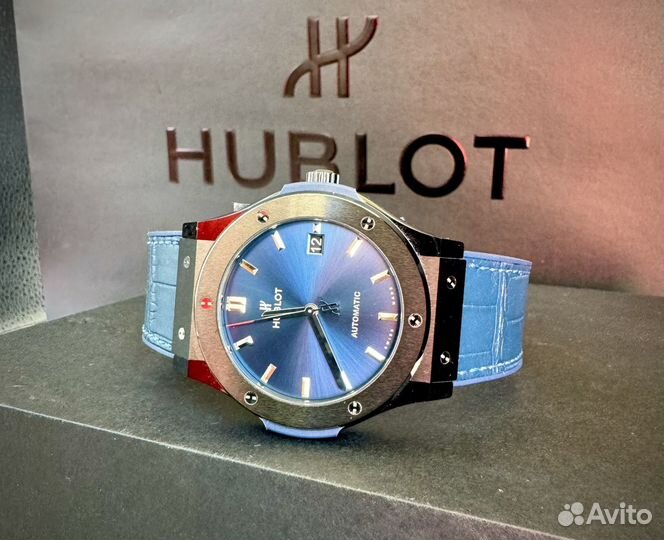 Часы Hublot Classic Fusion 45 mm Ceramic Blue