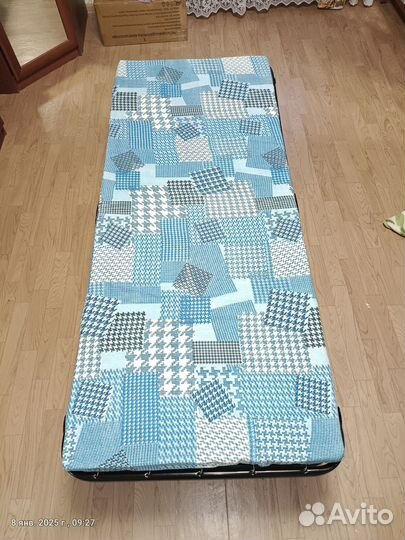 Раскладушка с матрасом