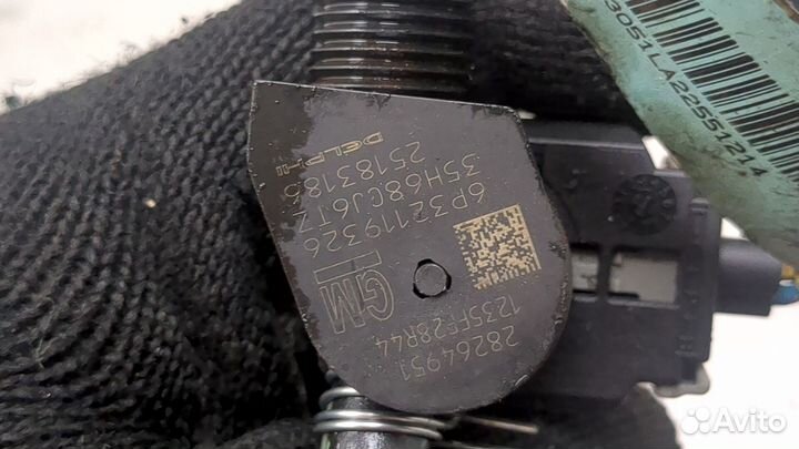 Форсунка топливная Opel Antara