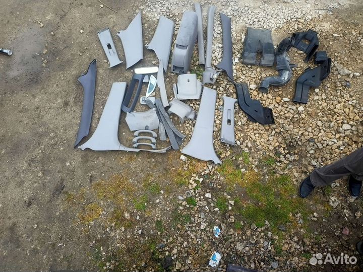 Пластик Солона Toyota Prius nhw10