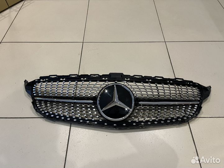 Решетка в бампер Mercedes W205 diamond новая