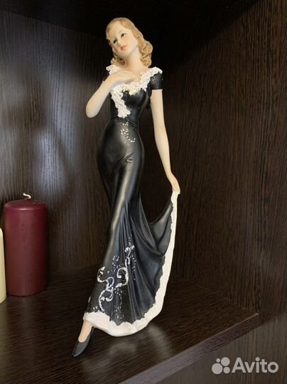 Статуэтка женщина