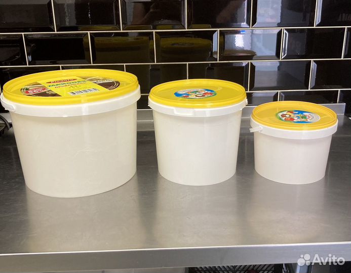 Ведра пластиковые с крышкой
