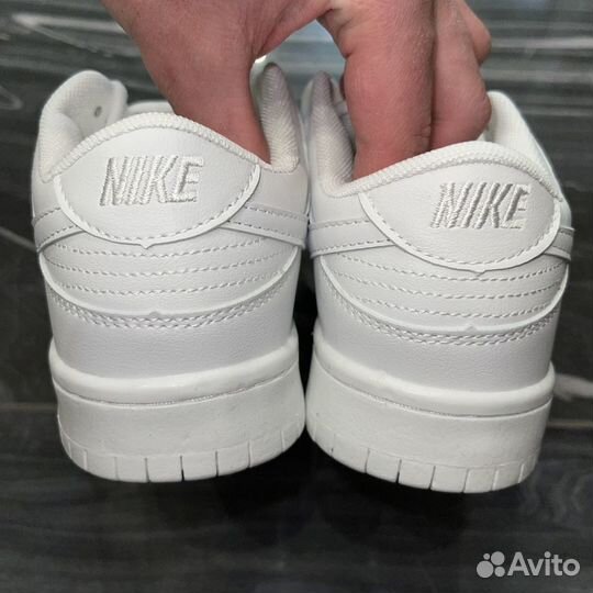 Кроссовки Nike SB Dunk low white