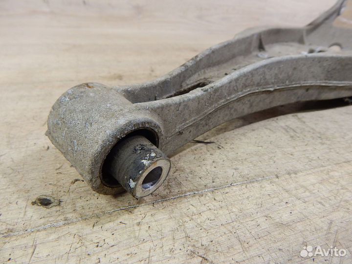 Рычаг задней подвески правый Bmw e46