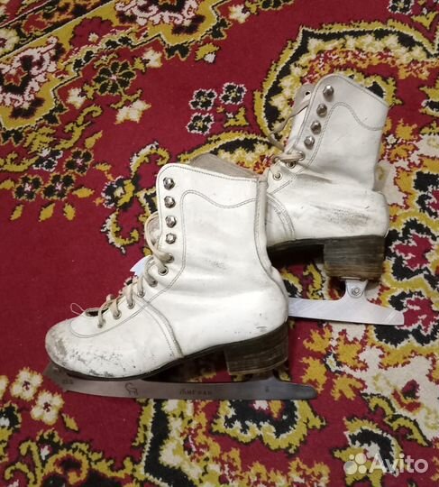 Коньки фигурные