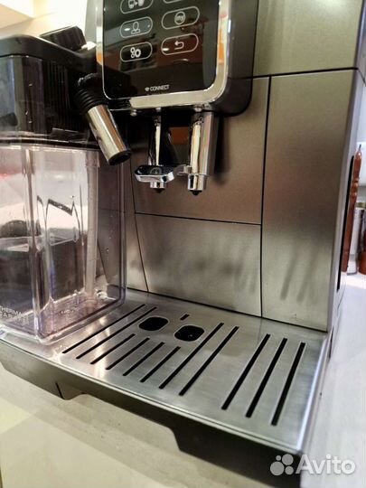 Кофемашина Delonghi dinamica plus ecam 370.95