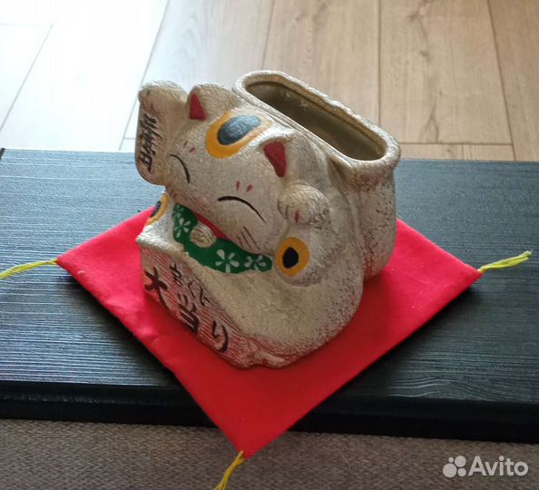 Копилка японская