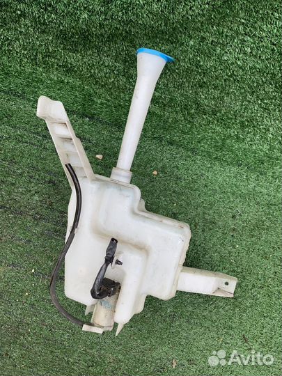 Бачок стеклоомывателя Nissan Teana J31 J31