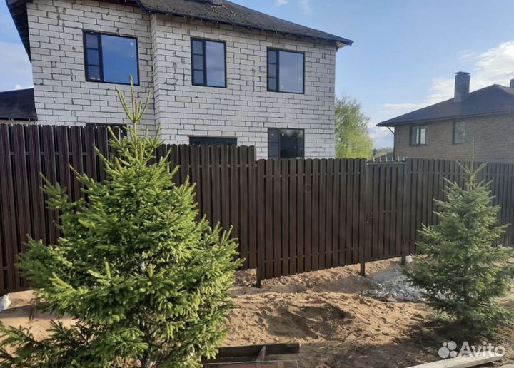 Забор из евроштакетника