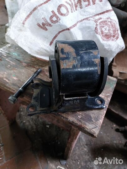 Опора подушка двигателя Киа Маджентис 1 рестайлинг