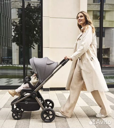Прогулочная коляска