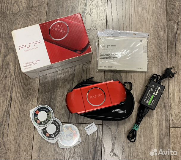 Sony PSP 3006 Radiant Red 64gb 7500 игр (комплект)
