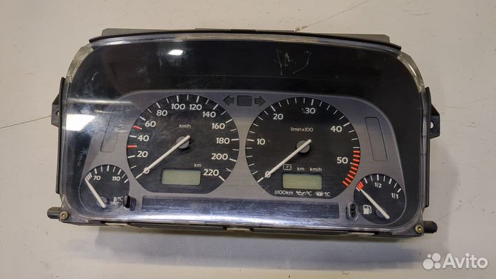 Щиток приборов Volkswagen Golf 3, 1994